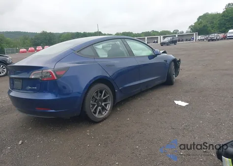 2022 Tesla Model 3 Long Range Dual Motor All-Wheel Drive z USA, uszkodzony, nr VIN 5YJ3E1EB7NF171481